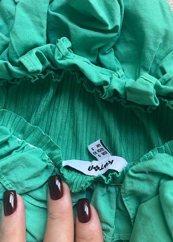 Beyaz ve yeşil madonna yaka Fırfırlı fiyat 2si için geçerlidir - Görsel 2