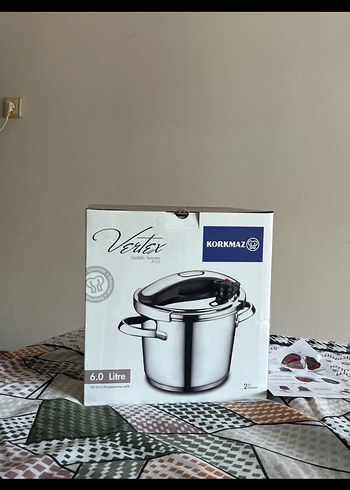 Korkmaz 6 Litre Parlak Beyaz Düdüklü Tencere