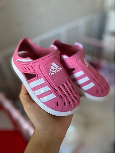 Kız çocuk adidas pembe sandalet