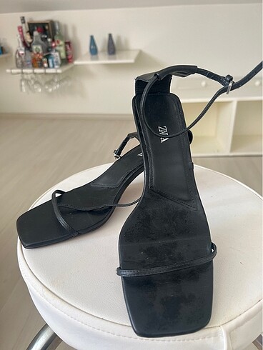 Zara Zara siyah topuklu ayakkabı