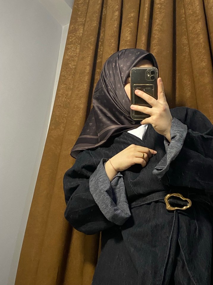 Kübrine Kahverengi Saten Eşarp - Görsel 3