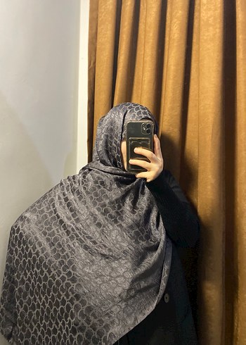 Gri Kadın Drapeli Şal - Görsel 2