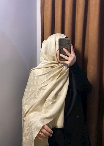 Kadın Beyaz İpek Görünümlü Bohem Şal - Görsel 4