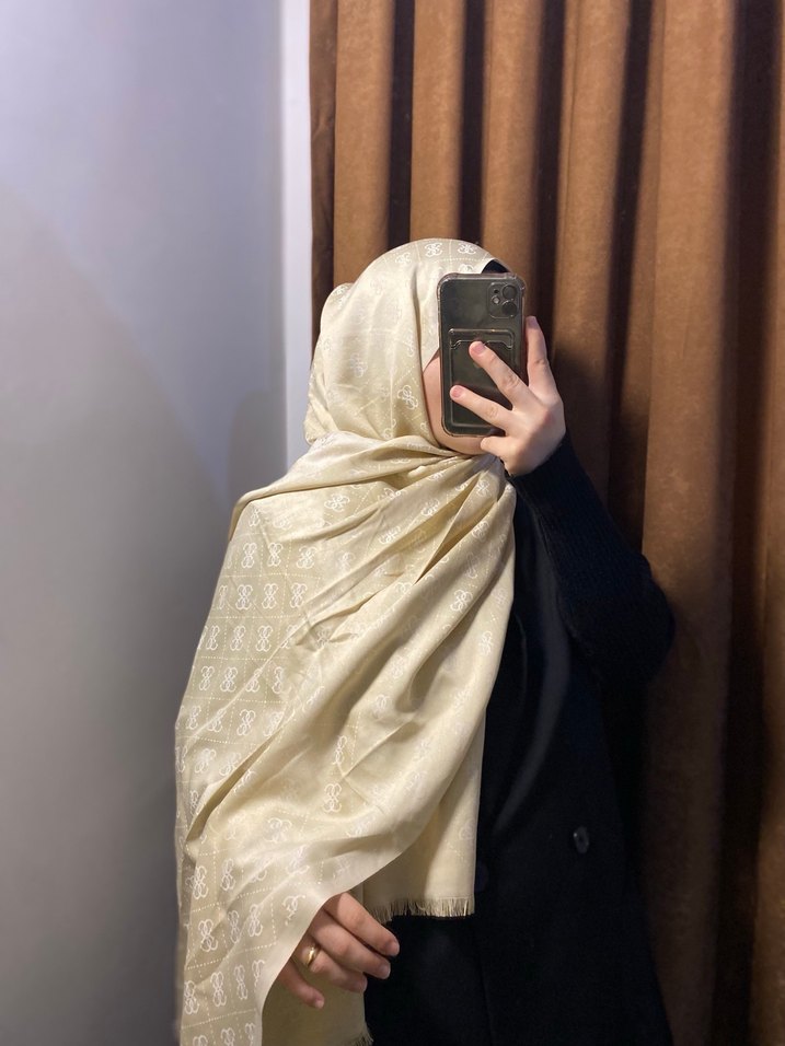 Kadın Beyaz İpek Görünümlü Bohem Şal - Görsel 4