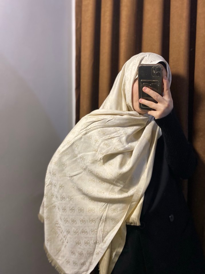 Kadın Beyaz İpek Görünümlü Bohem Şal - Görsel 2