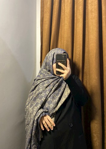 Gri İpek Görünümlü Kadın Şal - Görsel 4