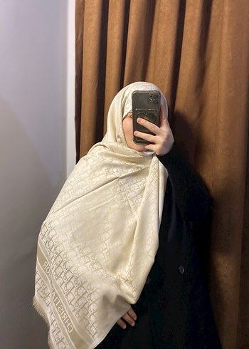 Bej İpek Görünümlü Kadın Şal - Görsel 2