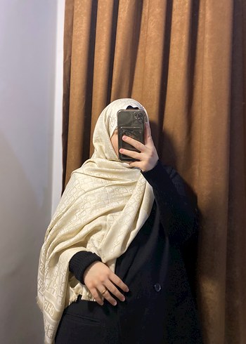 Bej İpek Görünümlü Kadın Şal - Görsel 3