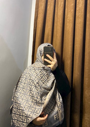 Gri Drapeli Kadın Şal - Görsel 3