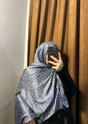 Gri Dökümlü Kadın Şal - Görsel 2