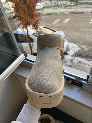 Ugg 40 numara hiç giyilmedi