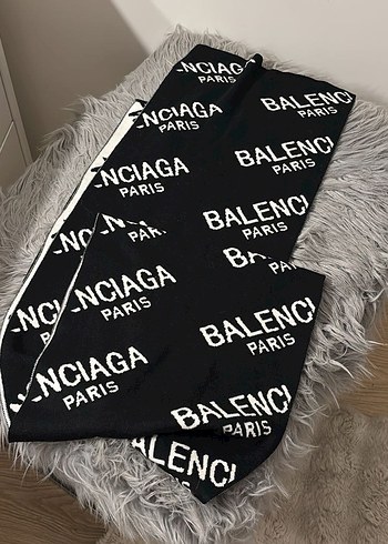 Balenciaga çift taraflı atkı - Görsel 2