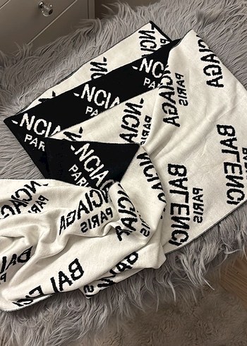 Balenciaga çift taraflı atkı - Görsel 4