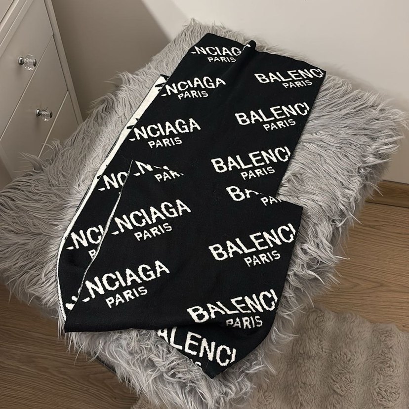 Balenciaga çift taraflı atkı - Görsel 2