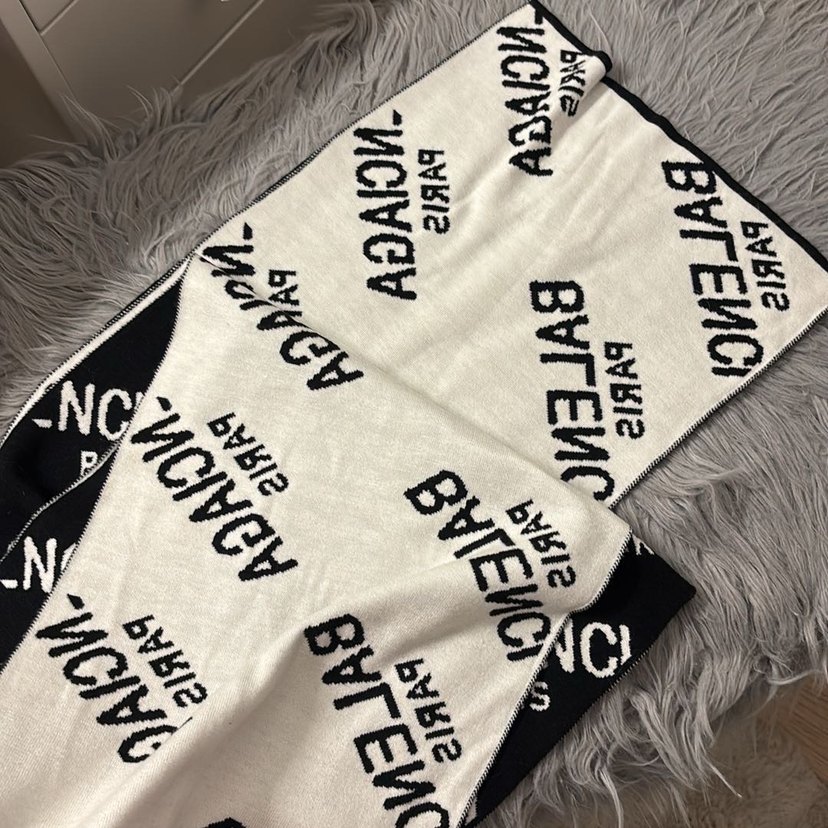 Balenciaga çift taraflı atkı - Görsel 3