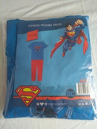 Lisanslı pijama takımı