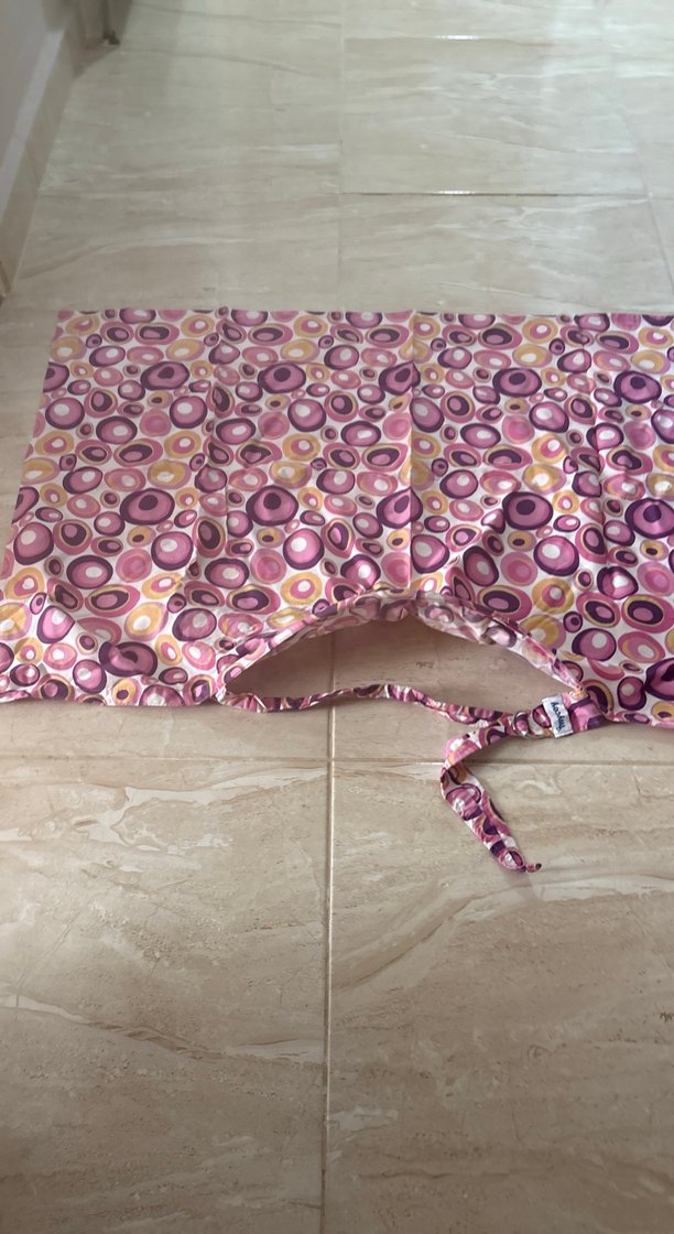 Renkli Pembe desenli emzirme önlüğü - Görsel 2