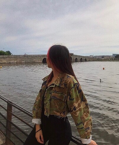 Crop kamuflaj ceket