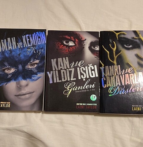 Duman ve kemiğin kızı serisi