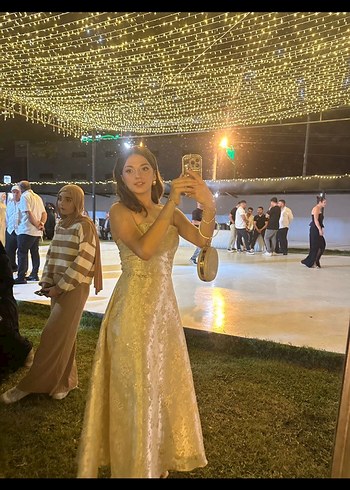 Dantel Detaylı Straplez Midi Gold Elbise - Görsel 3