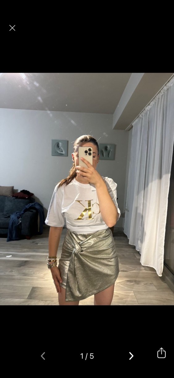 Parlak Altın Renk Drapeli Mini Etek - Görsel 2