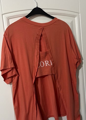 Baskılı salaş Tişörtü, arkası kalın bant açık
Kısa Kollu - Görsel 3