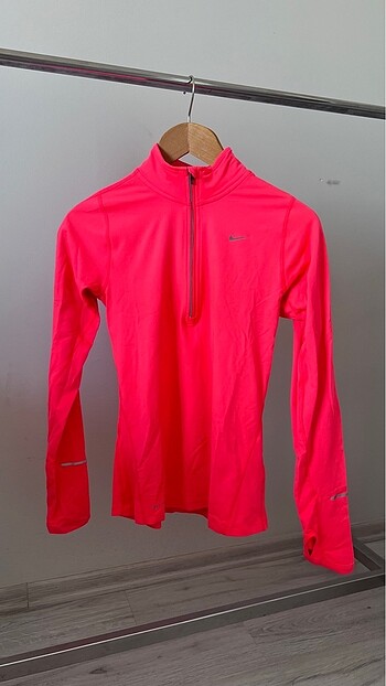 Nike sweatshirt
