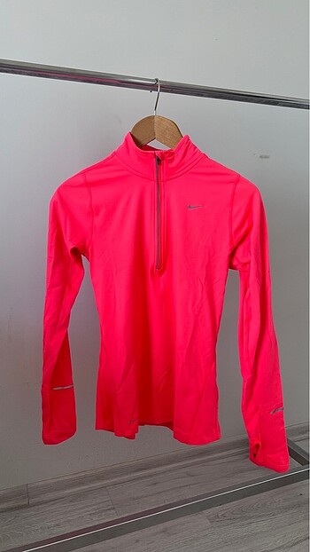 xs Beden Nike sweatshirt