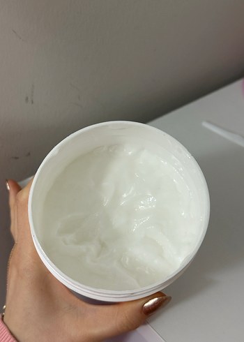 ISANA Kakao ve Shea Yağı Vücut Kremi - Görsel 2