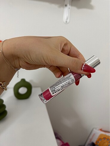 Farmasi farmasi lip gloss