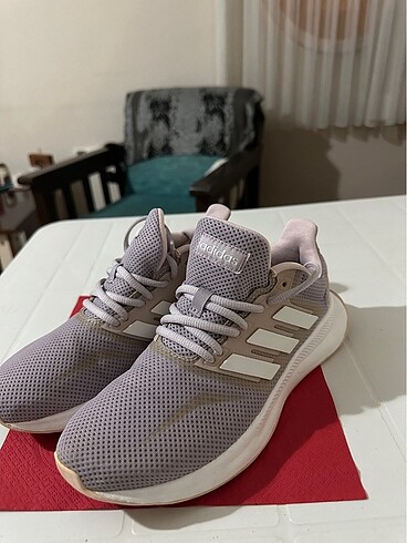 38 Beden Adidas Spor Ayakkabı
