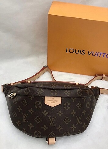 Louis Vuitton bel çantası