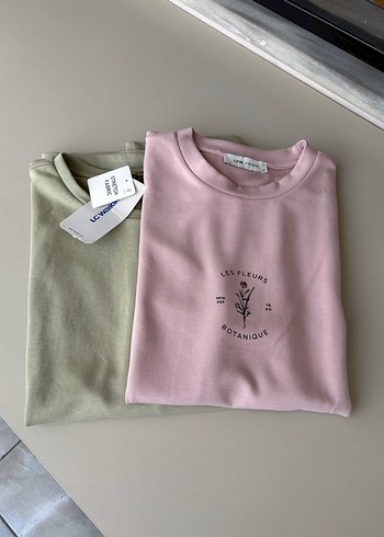 Pembe Çiçek Baskılı Kısa Kollu Pamuk Tişört