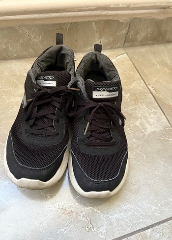 Skechers 38