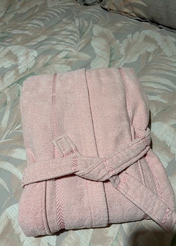 Kapüşonlu Pembe Bornoz - Görsel 8