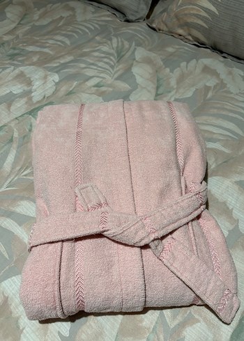 Kapüşonlu Pembe Bornoz - Görsel 7