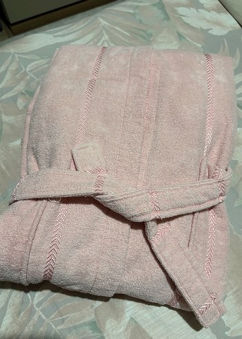 Kapüşonlu Pembe Bornoz - Görsel 6