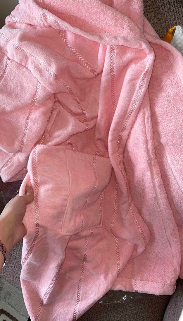 Kapüşonlu Pembe Bornoz - Görsel 2