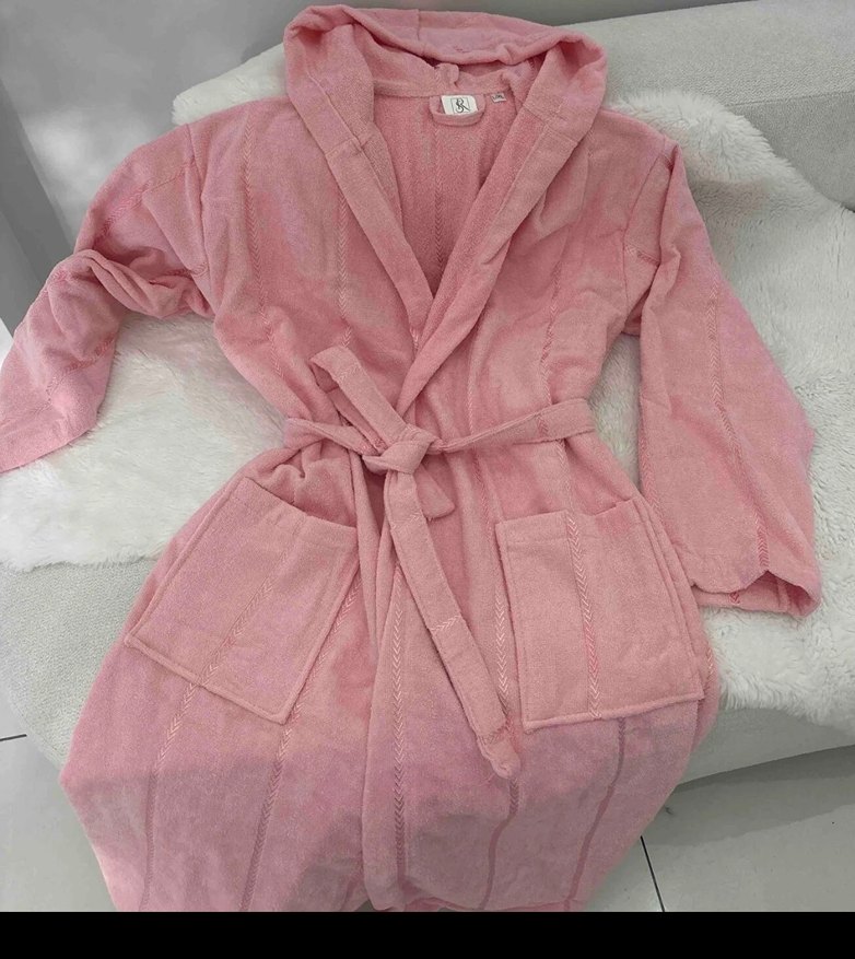 Kapüşonlu Pembe Bornoz - Görsel 4