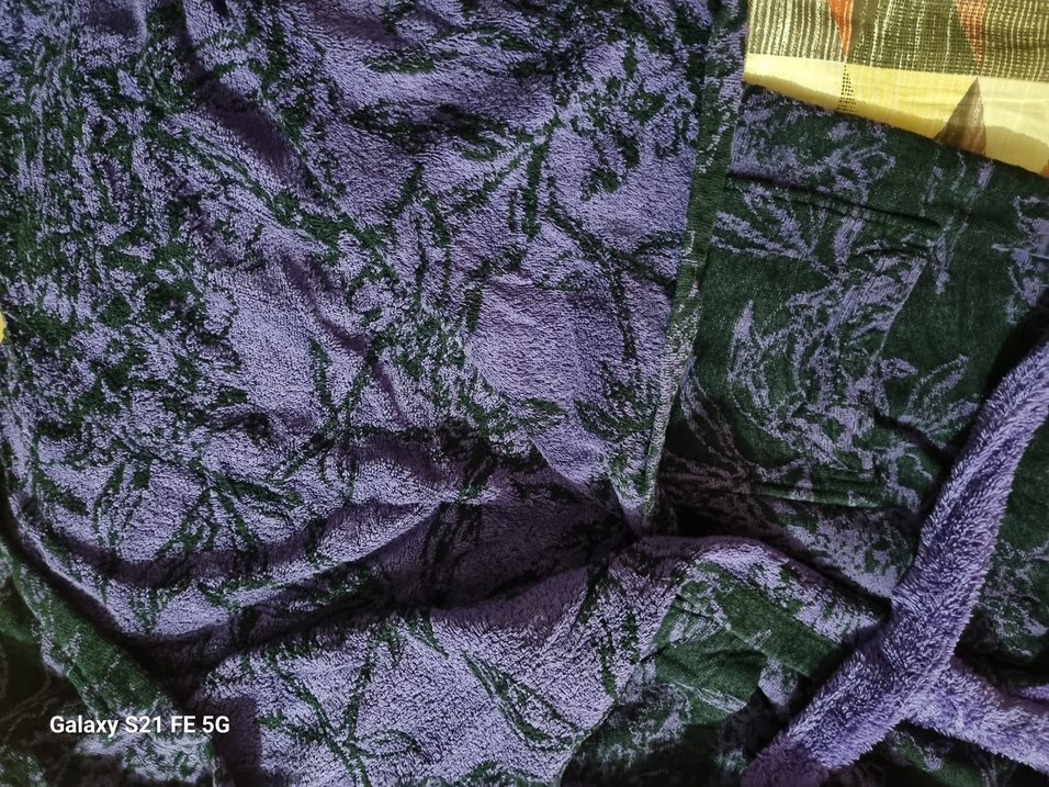 Mor Batik Desenli Kadife Bornoz - Görsel 5