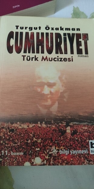 Turgut özakman