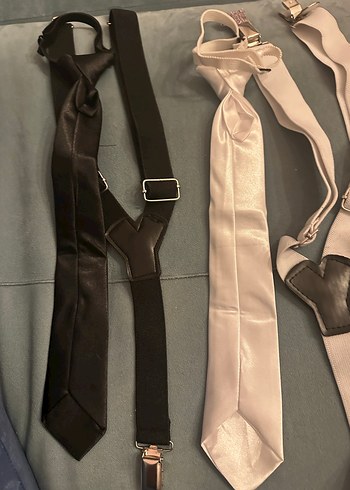 Beyaz ve Siyah Klasik Erkek Askıları ve Kravatlar - Görsel 5