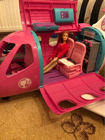 Barbie uçak