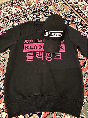 Black pink sweatshirt ve şapka