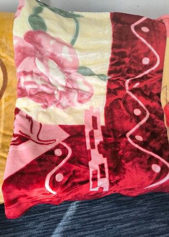 Diğer Pastel Renkli Tie-Dye Desenli Battaniye