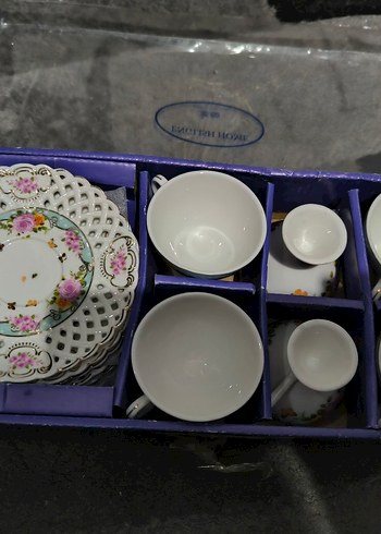 Pastel Renkli Çiçek Desenli Porselen Fincan - Görsel 2