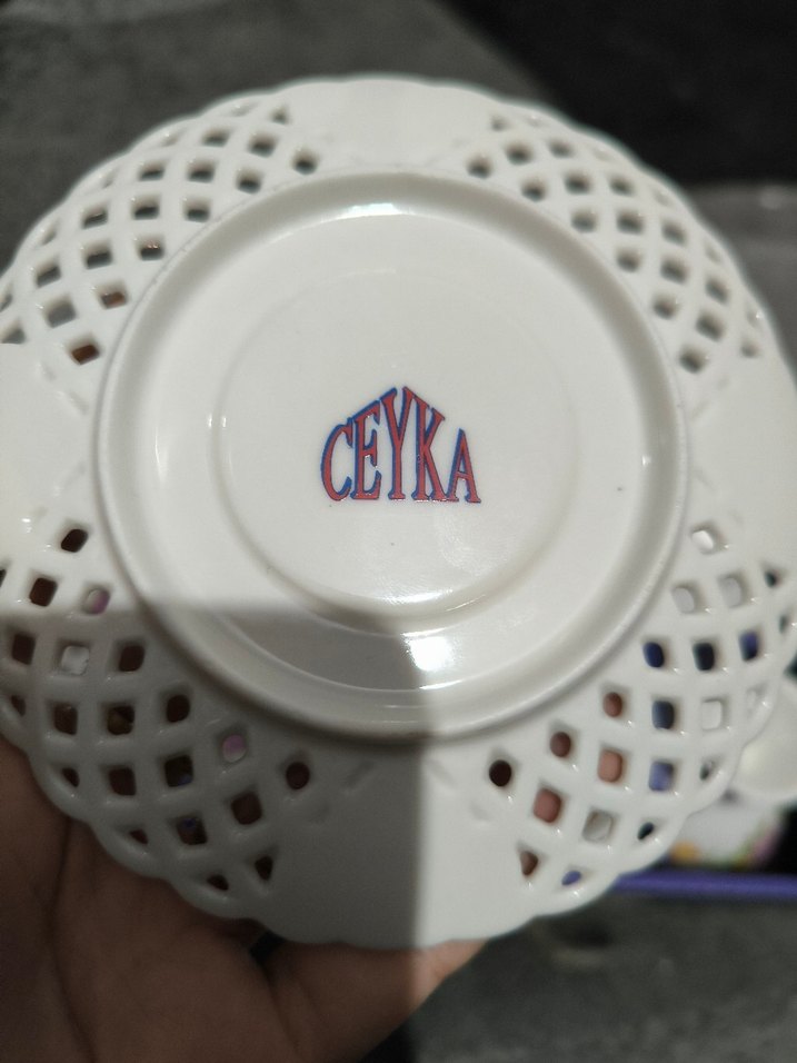 Pastel Renkli Çiçek Desenli Porselen Fincan - Görsel 4