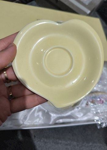 Pastel Sarı Çiçek Desenli Porselen Fincan - Görsel 4