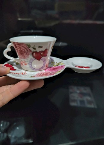 Gül Desenli 6'lı Beyaz Fincan ve Tabak Seti - Görsel 5