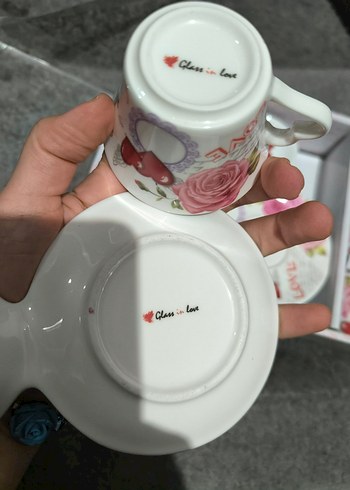 Gül Desenli 6'lı Beyaz Fincan ve Tabak Seti - Görsel 4